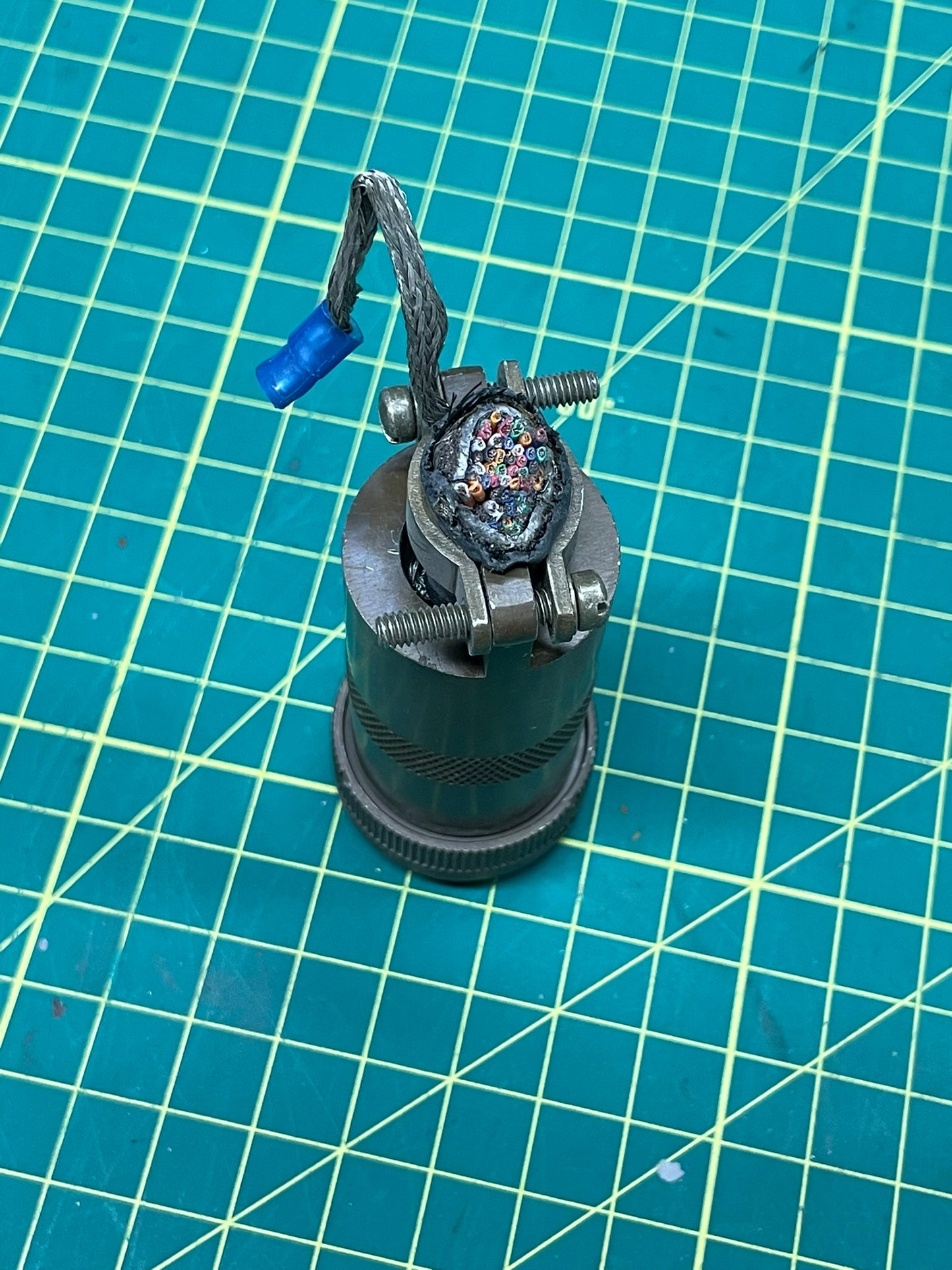 Greeblie - Multi-Pin Circular Connector