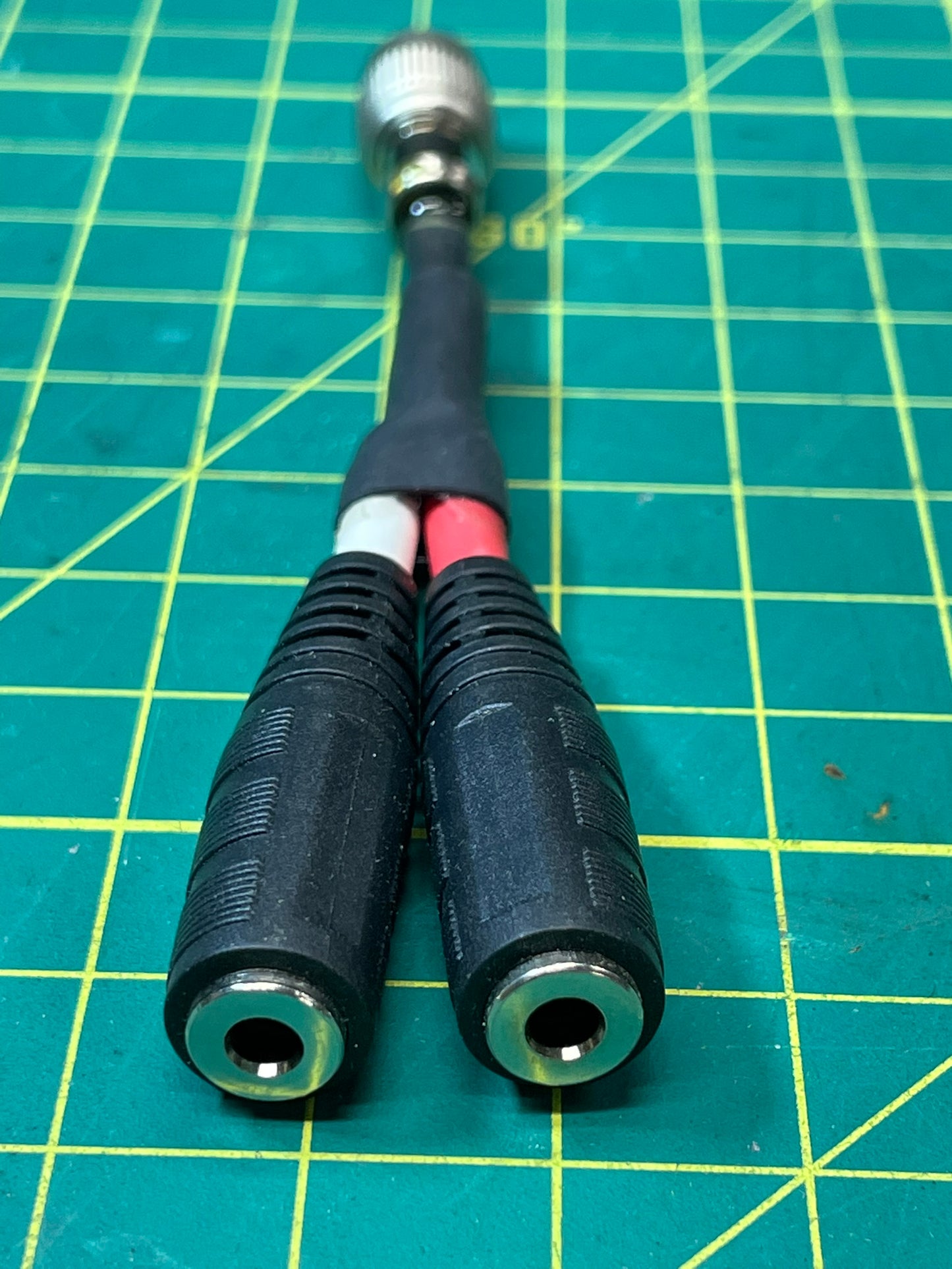 Cable - Audio Adapter