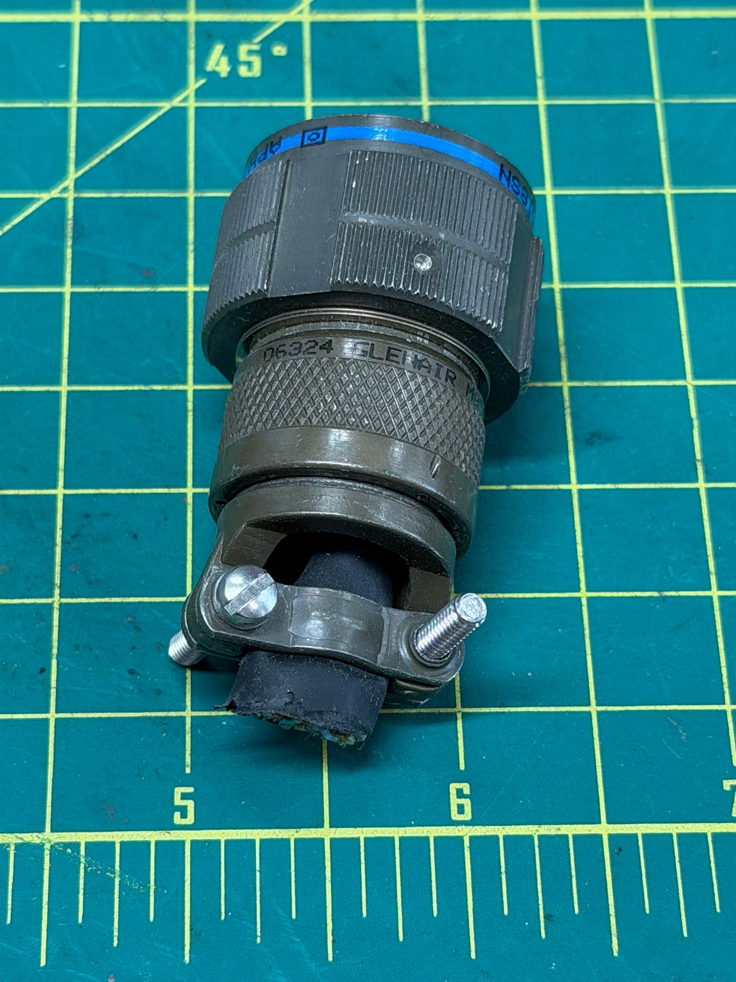 Greeblie Female 18 -Socket Glenair Circular Connector Medium 3