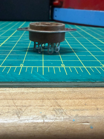 Socket 8-Pin Vacuum Tube